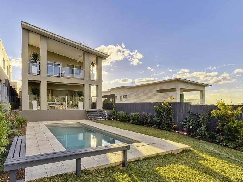 29 Taylor Street, Balmoral QLD 4171