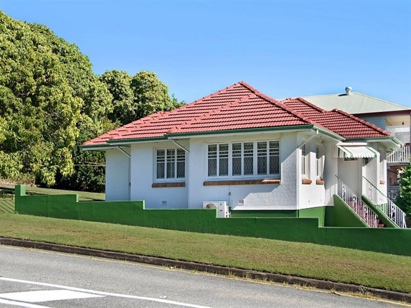 77 Dahlia Street, Cannon Hill QLD 4170