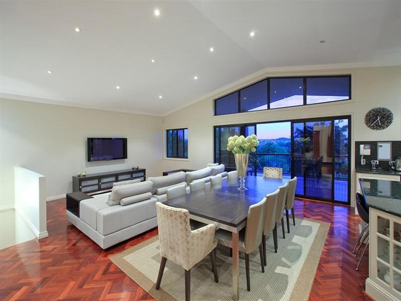 12 Melrose Close, Carindale QLD 4152