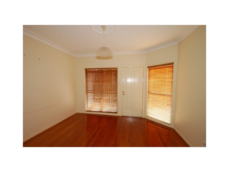 4/11 Beatrice Street, Hawthorne QLD 4171