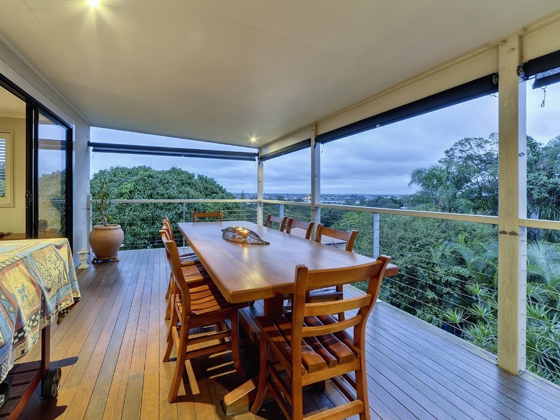 104 Fifth Avenue, Balmoral QLD 4171