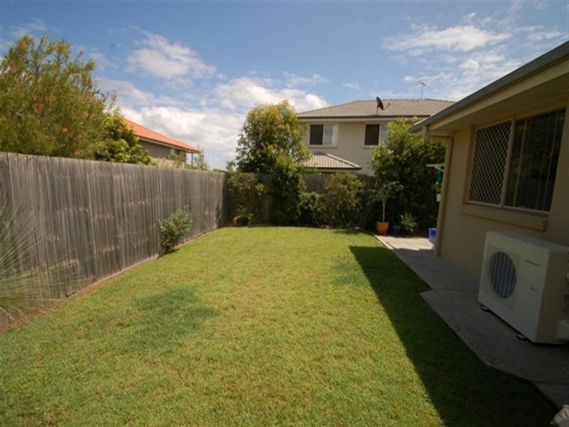 8 Mead Place, Calamvale QLD 4116
