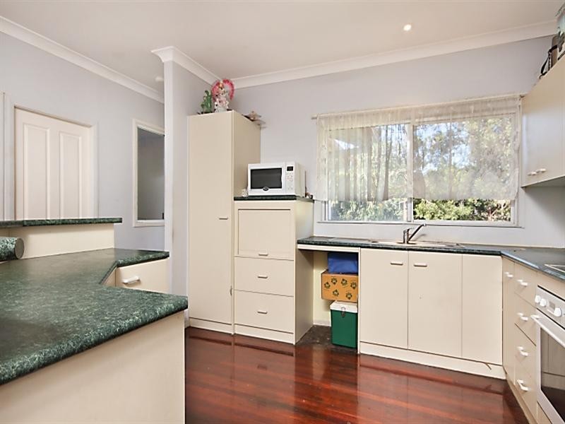 36 Brown Street, Camp Hill QLD 4152