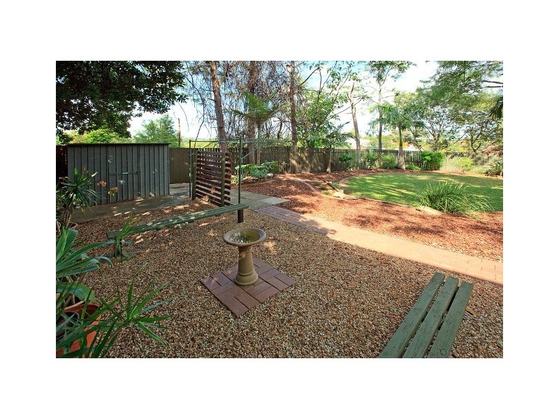 15 Philip Street, Hawthorne QLD 4171