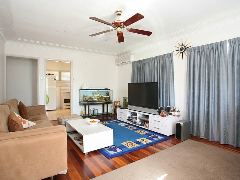 1860 Creek Road, Cannon Hill QLD 4170