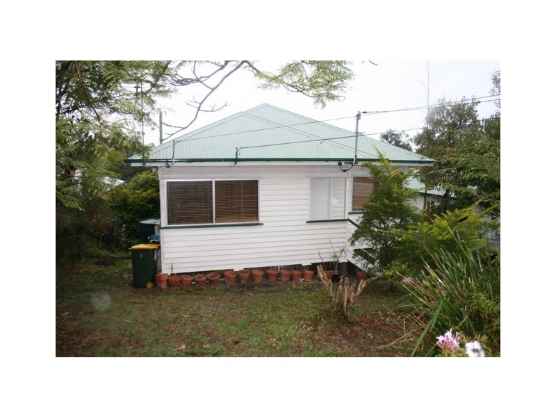 19 Quirinal Crescent, Seven Hills QLD 4170