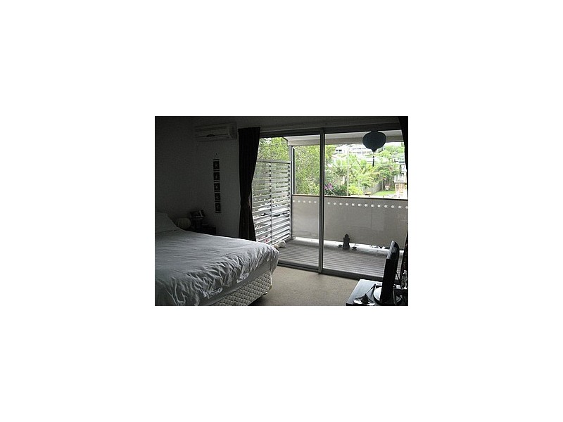 2/262 Riding Road, Balmoral QLD 4171