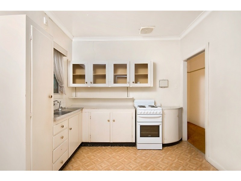 77 Dahlia Street, Cannon Hill QLD 4170