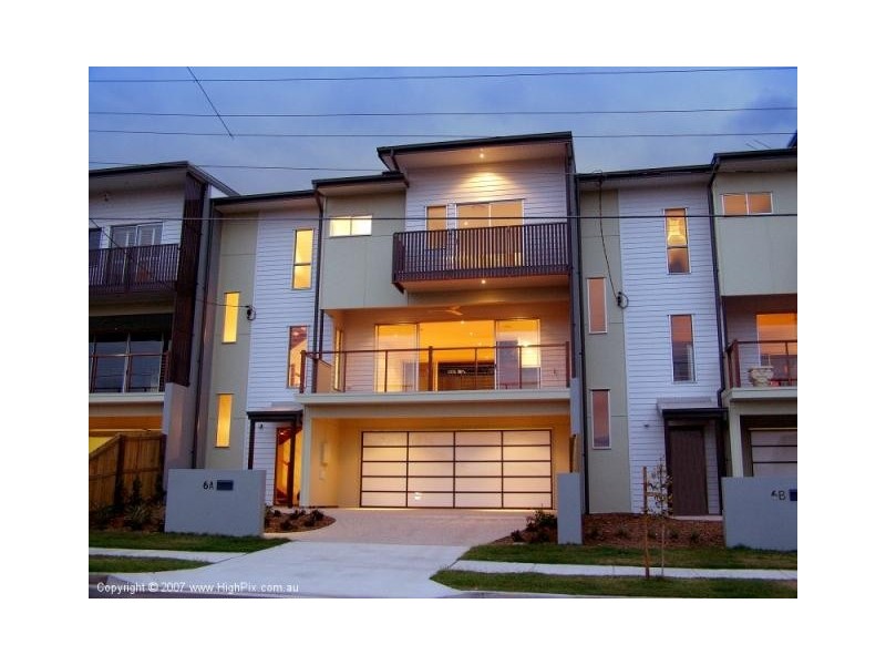 6A Hanworth Street, East Brisbane QLD 4169