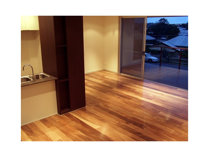 6A Hanworth Street, East Brisbane QLD 4169