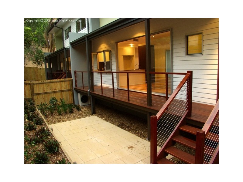 6A Hanworth Street, East Brisbane QLD 4169