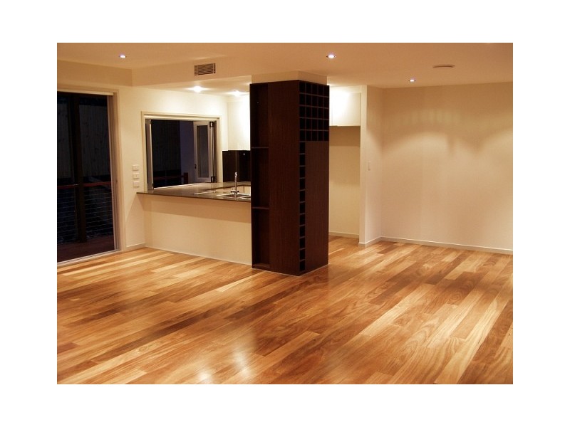 6A Hanworth Street, East Brisbane QLD 4169