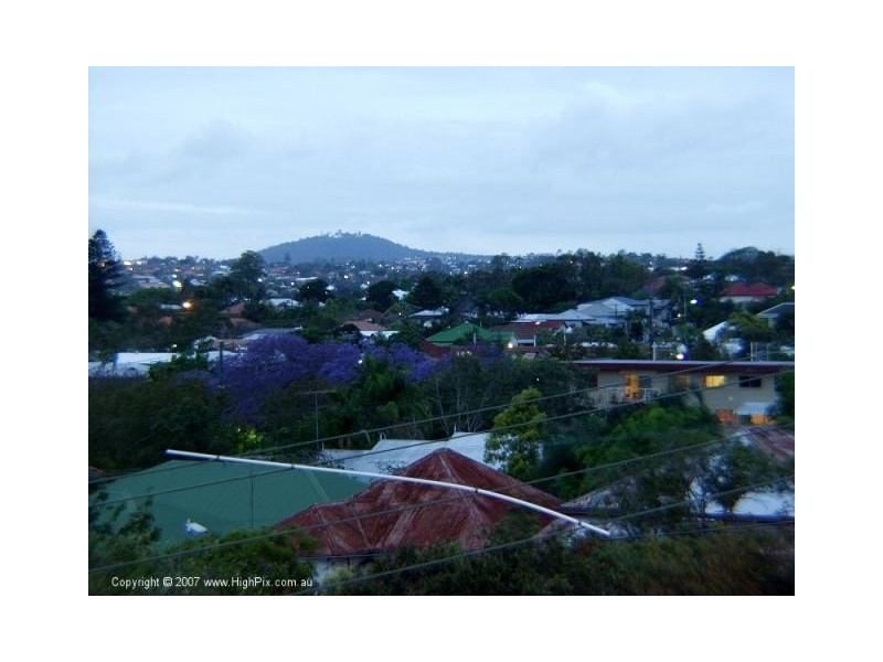 6A Hanworth Street, East Brisbane QLD 4169