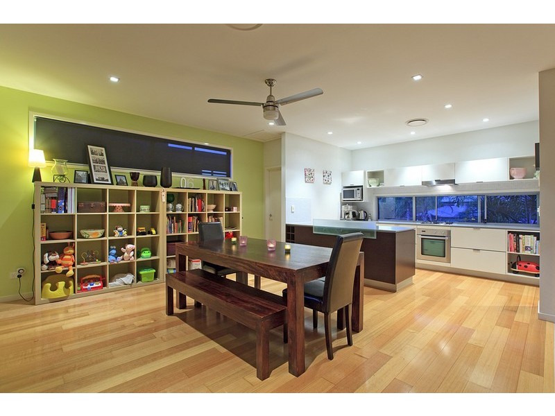 8 Eton Street, Bulimba QLD 4171