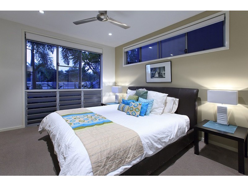 8 Eton Street, Bulimba QLD 4171