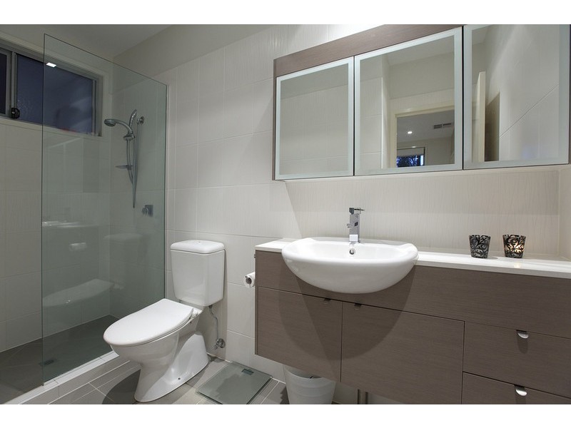 8 Eton Street, Bulimba QLD 4171