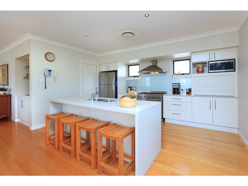 15 Kelsey Street, Coorparoo QLD 4151