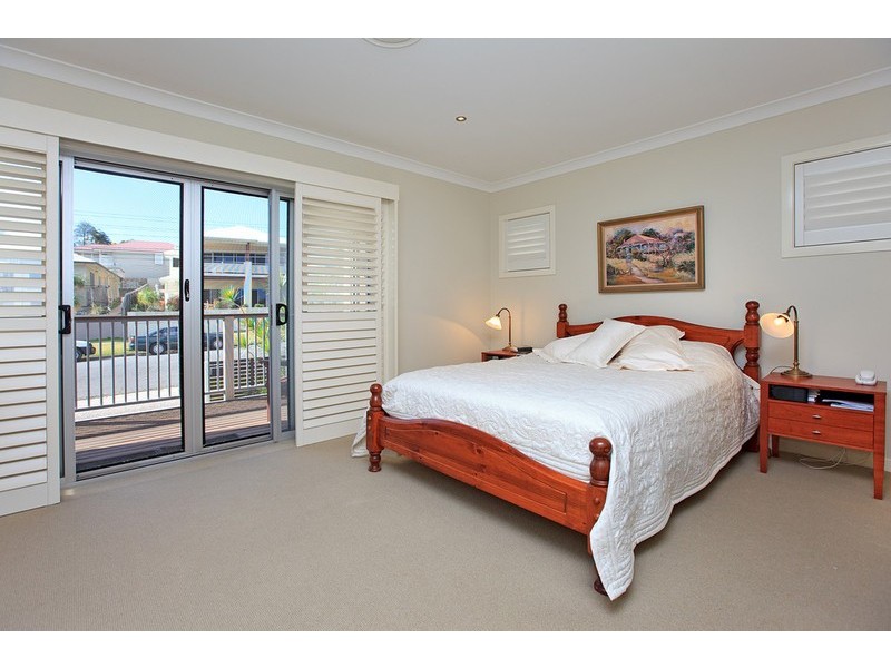 15 Kelsey Street, Coorparoo QLD 4151