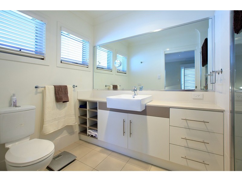 15 Kelsey Street, Coorparoo QLD 4151