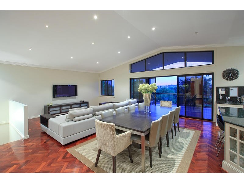 12 Melrose Close, Carindale QLD 4152