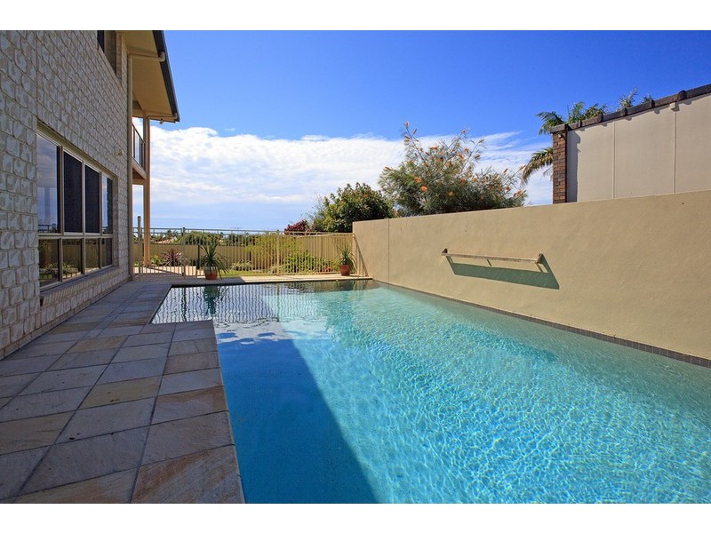 15 Claremont Street, Birkdale QLD 4159