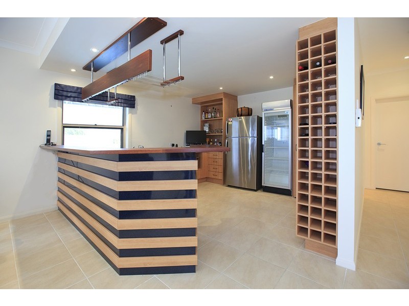 15 Claremont Street, Birkdale QLD 4159