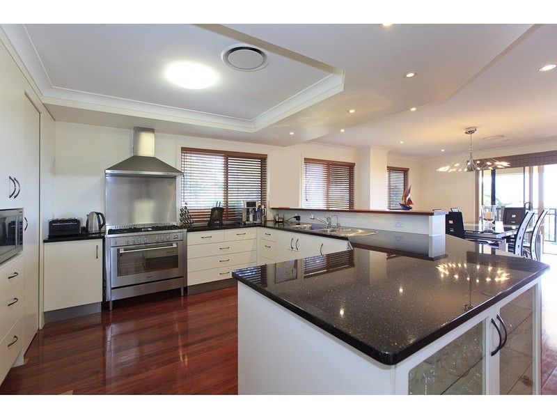 15 Claremont Street, Birkdale QLD 4159