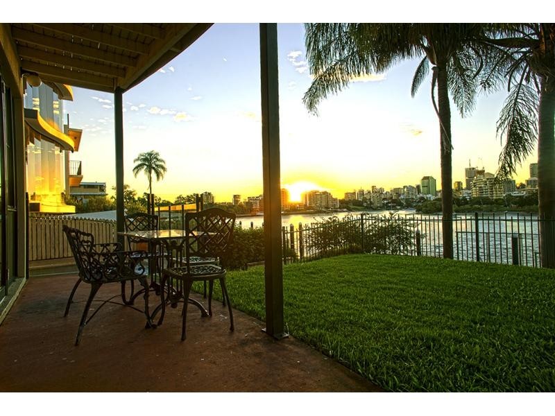 27 Laidlaw Parade, East Brisbane QLD 4169