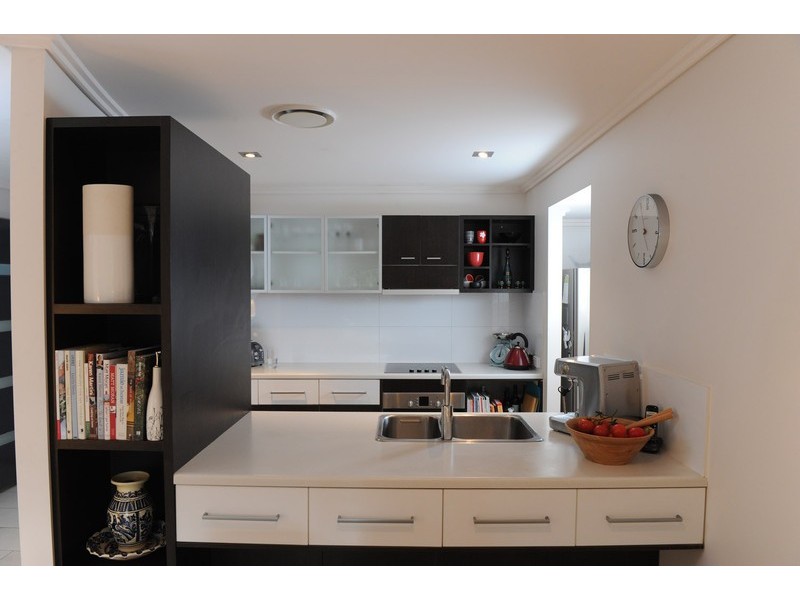 1/77 Douglas Street, Greenslopes QLD 4120
