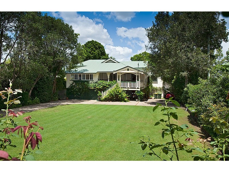 19 Ivy Street, Indooroopilly QLD 4068