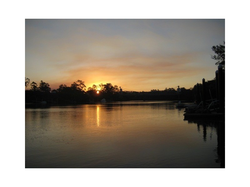 19 Ivy Street, Indooroopilly QLD 4068