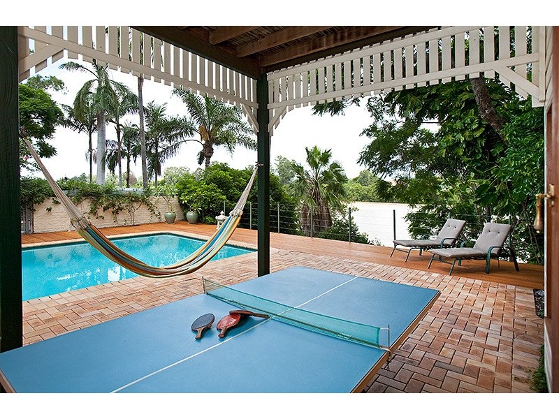 19 Ivy Street, Indooroopilly QLD 4068