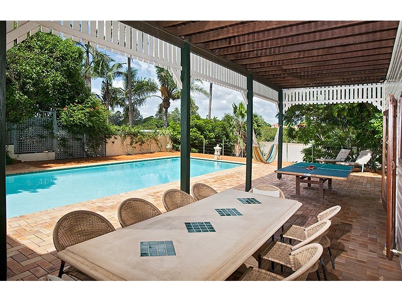 19 Ivy Street, Indooroopilly QLD 4068