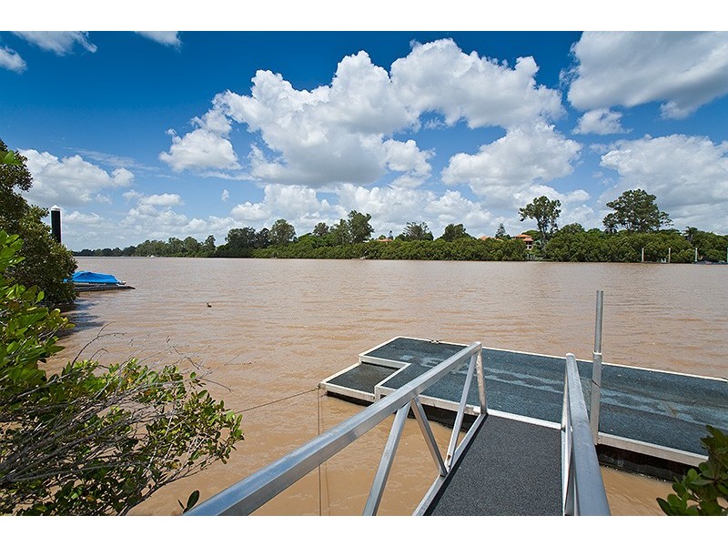 19 Ivy Street, Indooroopilly QLD 4068