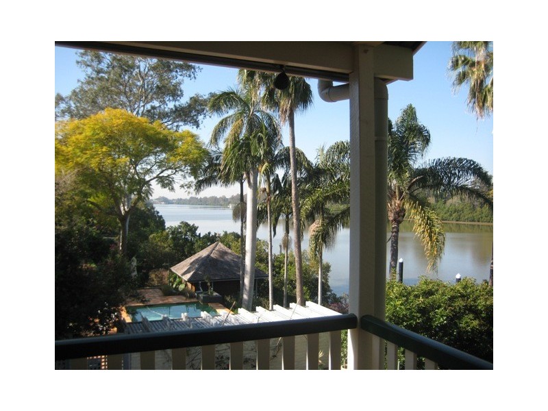 19 Ivy Street, Indooroopilly QLD 4068