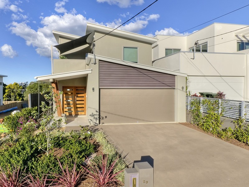 29 Taylor Street, Balmoral QLD 4171