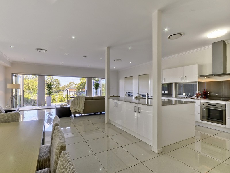 29 Taylor Street, Balmoral QLD 4171