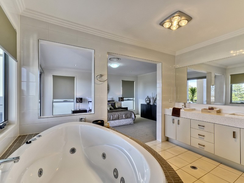 29 Taylor Street, Balmoral QLD 4171