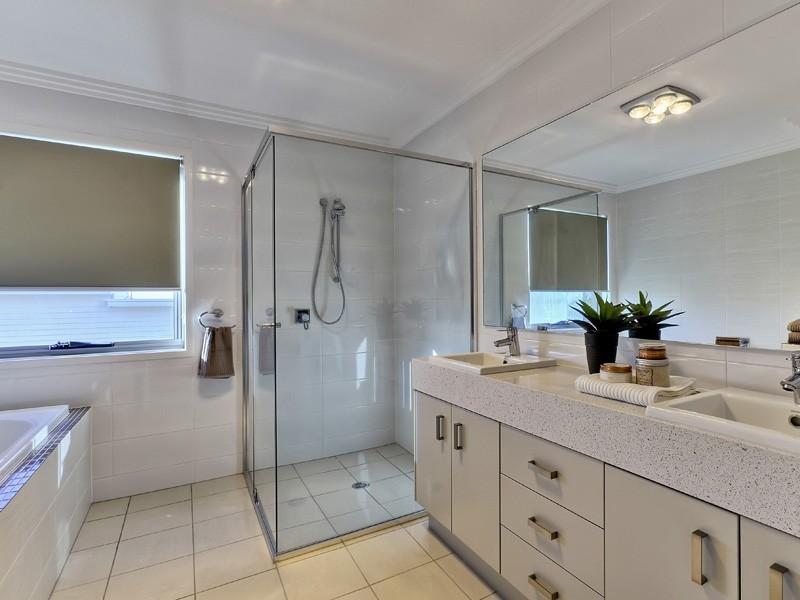 29 Taylor Street, Balmoral QLD 4171