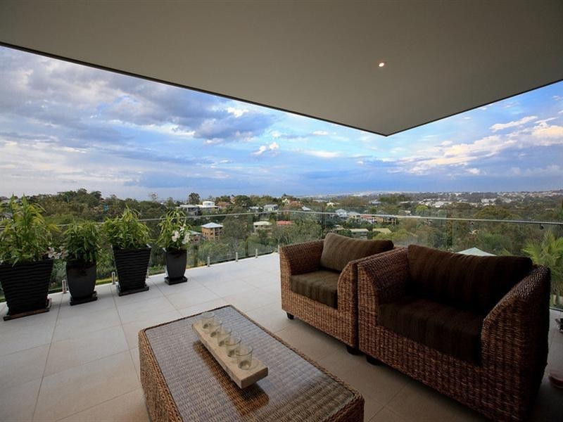 62 Main Avenue, Balmoral QLD 4171