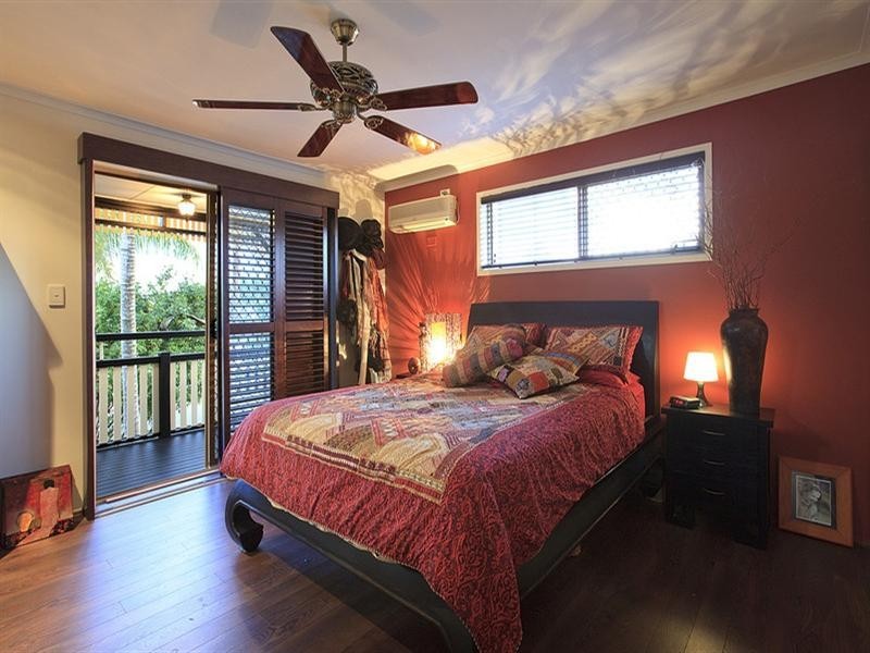 10 Victoria Street, Balmoral QLD 4171