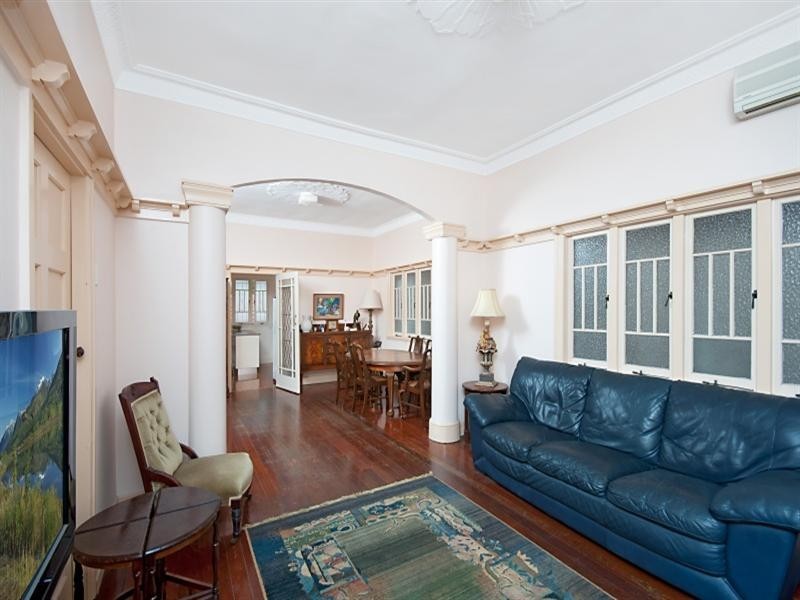 487 Old Cleveland Road, Camp Hill QLD 4152