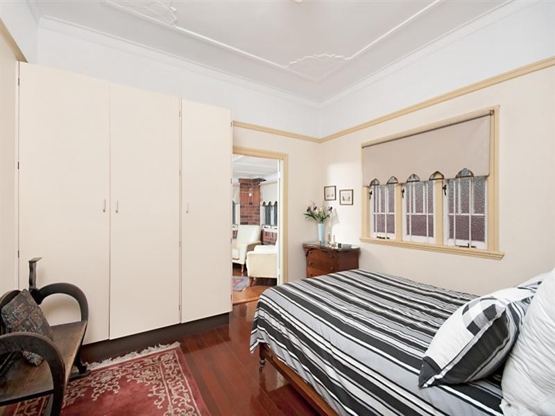 487 Old Cleveland Road, Camp Hill QLD 4152