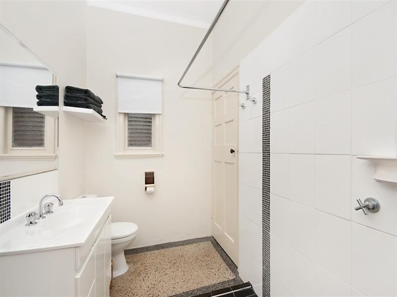 487 Old Cleveland Road, Camp Hill QLD 4152