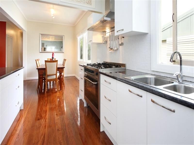 10 Norland Street, Wynnum QLD 4178