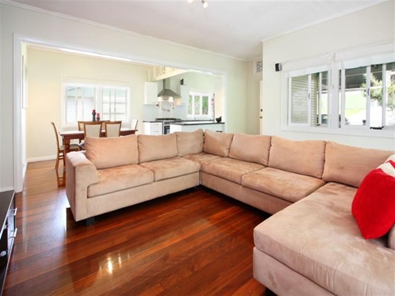 10 Norland Street, Wynnum QLD 4178