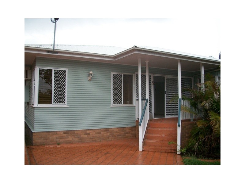 8 Julian Street, Morningside QLD 4170
