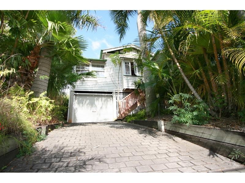 46 Miles Street, Hawthorne QLD 4171