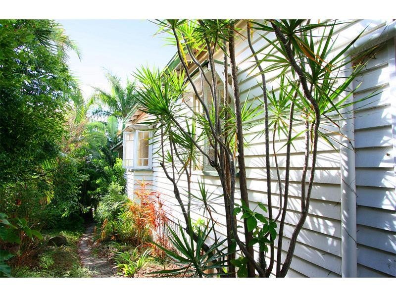 46 Miles Street, Hawthorne QLD 4171