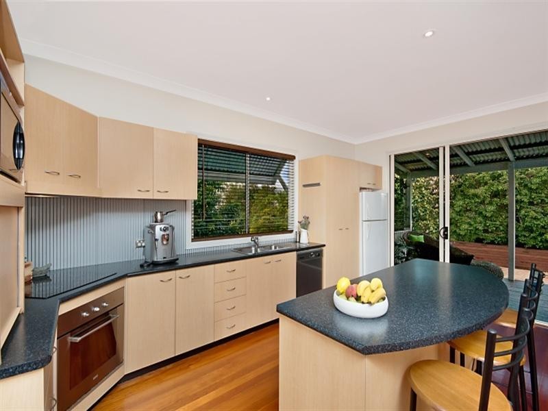 16 Dalrello Street, Carina QLD 4152